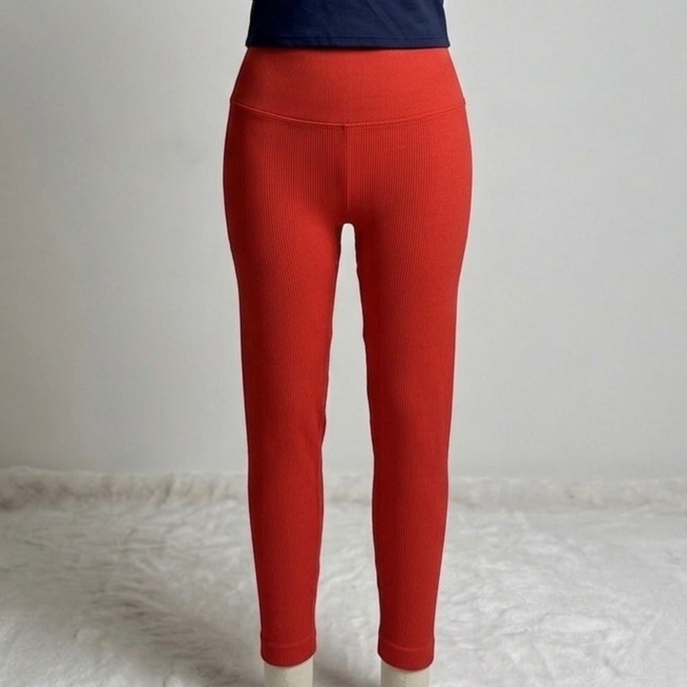 Victoria's Secret Seamless 7/8 Tight High Rise Ribbed Leggings Red XS NWT
